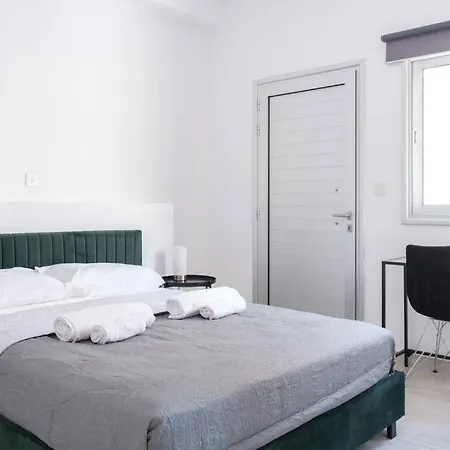 Διαμέρισμα Royal Luxury Homes - 8 *