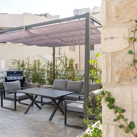 Royal Luxury Homes - 8 Apartment Paphos